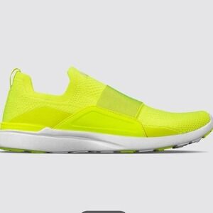 APL Men's Techloom Bliss Training Shoes Energy/White NEW Men's Size 9 MSRP $245